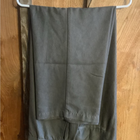 Haggar Men’s dress pant - Picture 2 of 5